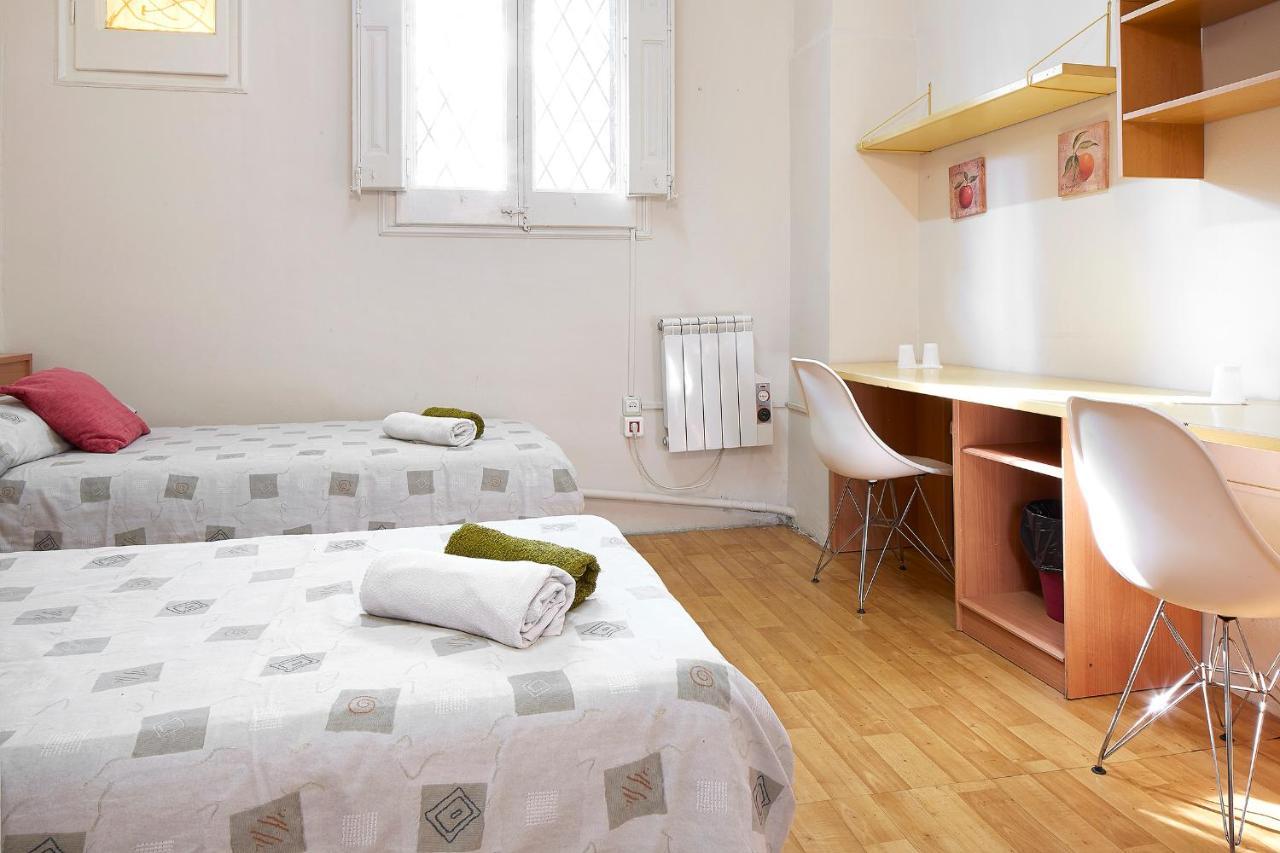 バルセロナB＆B エストゥディアンテス バルメスアパートメント エクステリア 写真